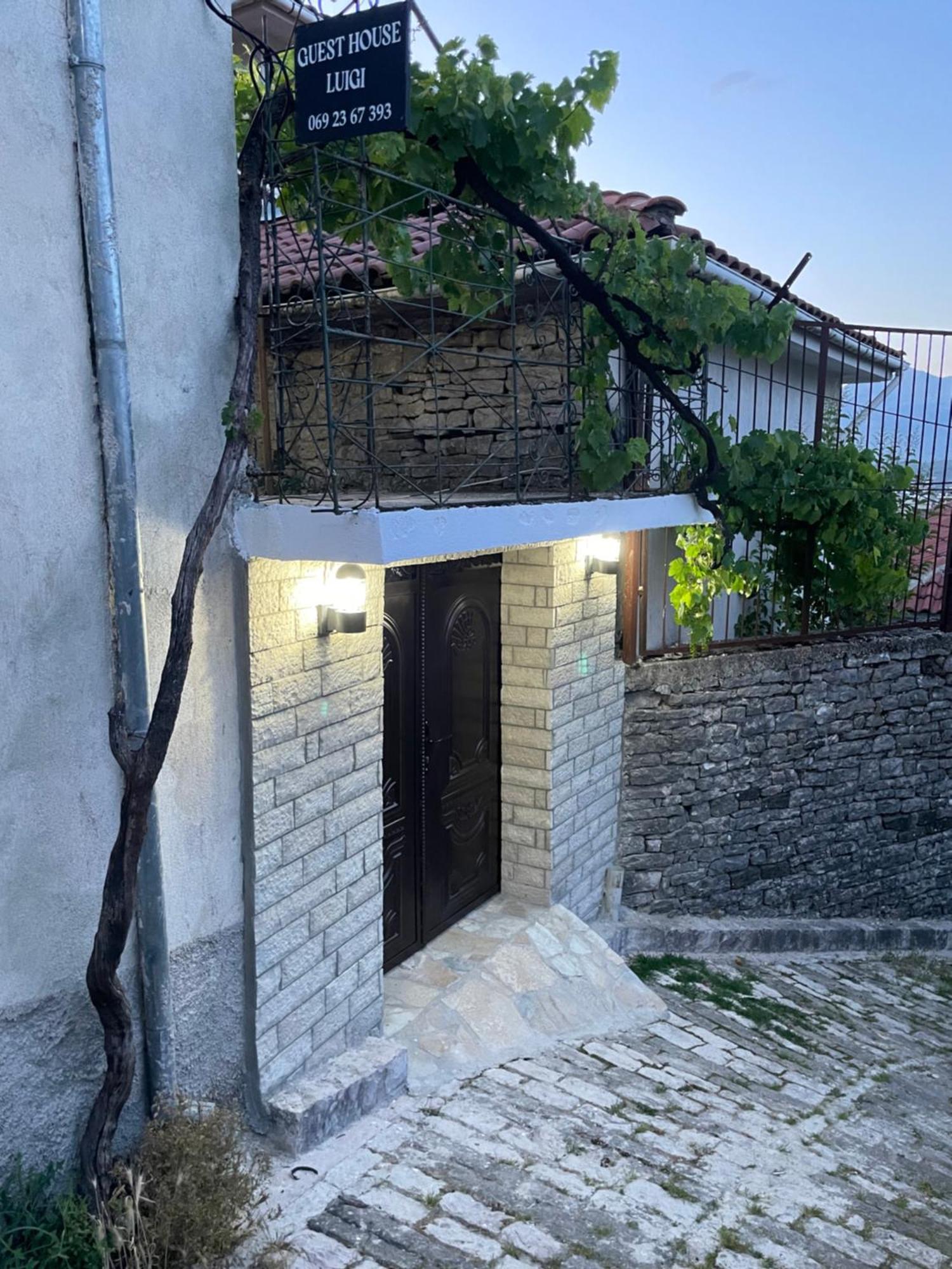 Luigi Guest House Гирокастра Экстерьер фото