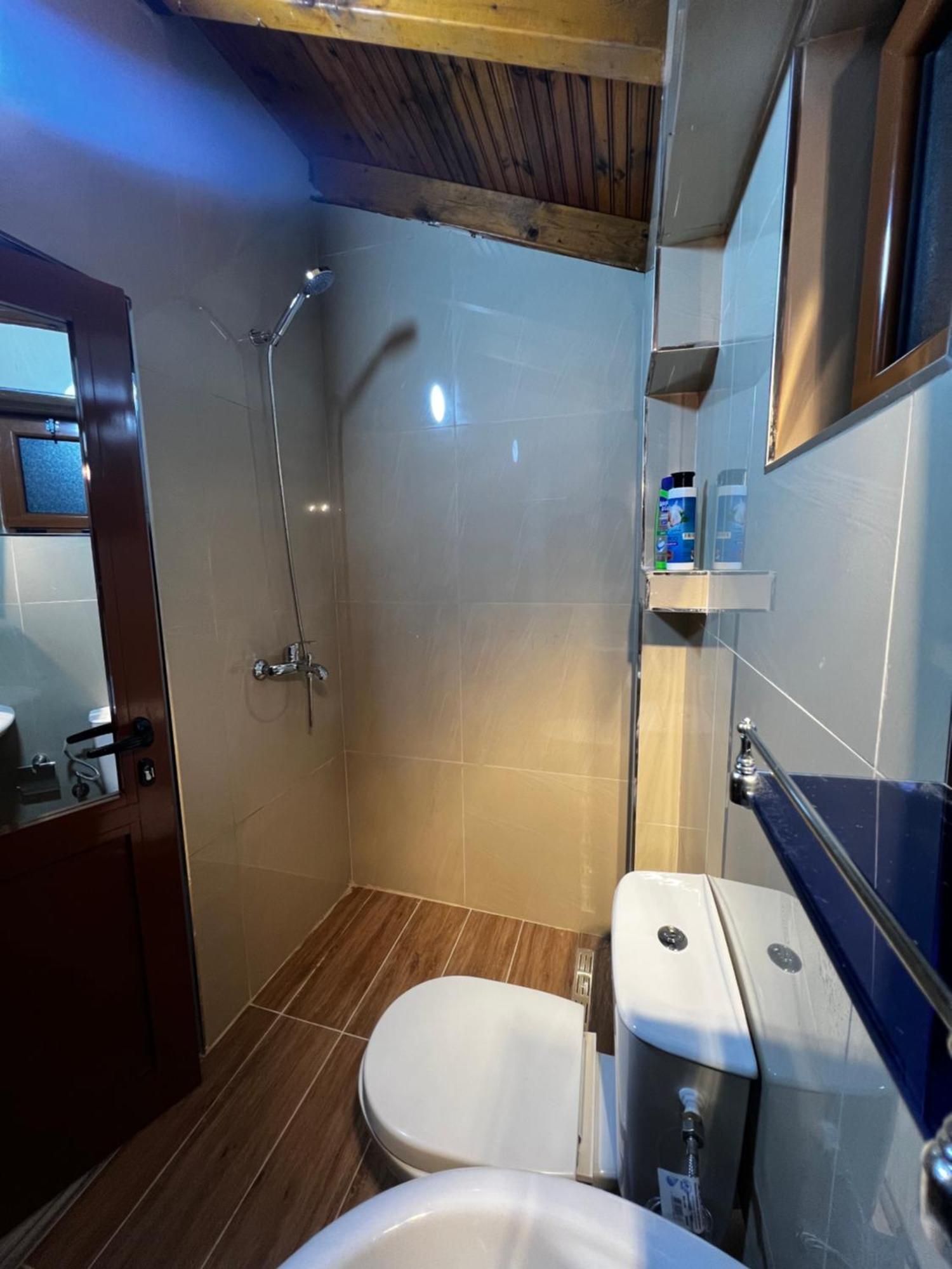 Luigi Guest House Гирокастра Экстерьер фото