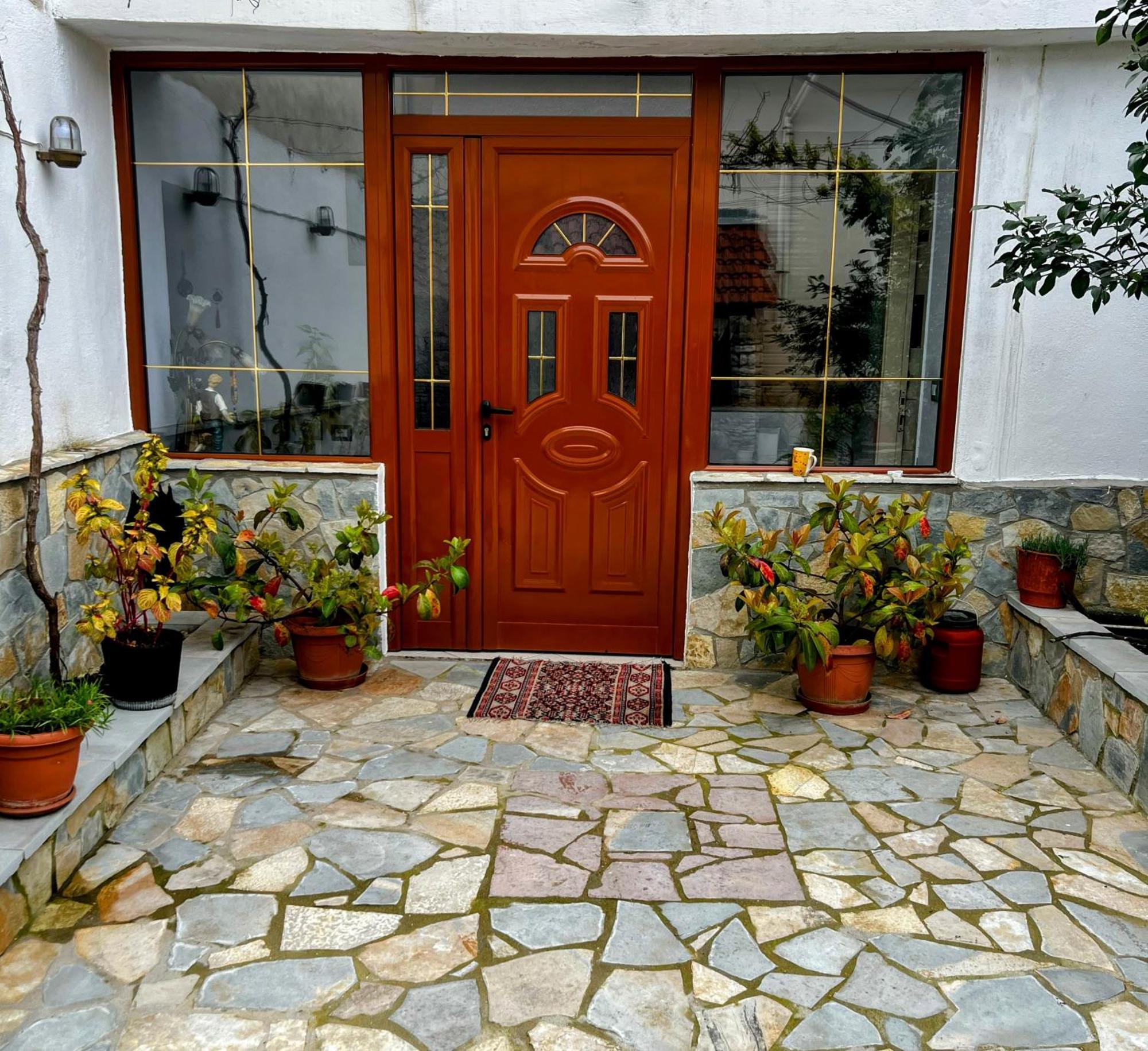 Luigi Guest House Гирокастра Экстерьер фото